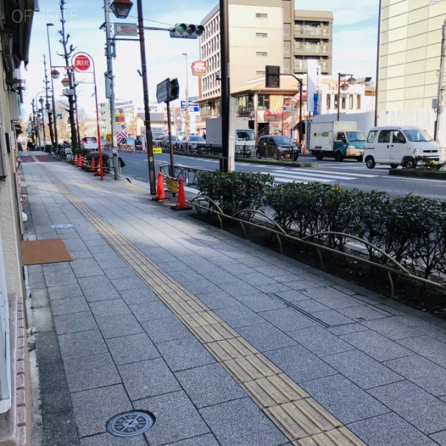 あいおいニッセイ同和損保成増ビル ビル前面道路