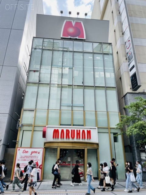 マルハン新宿店ビル 外観