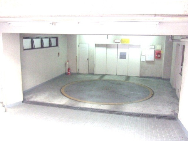 龍田ビル 駐車場