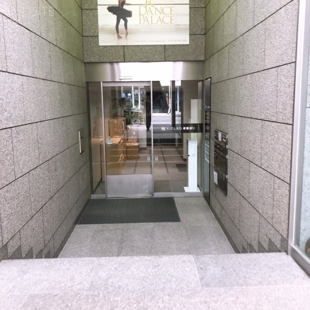 A-FLAG骨董通り エントランス