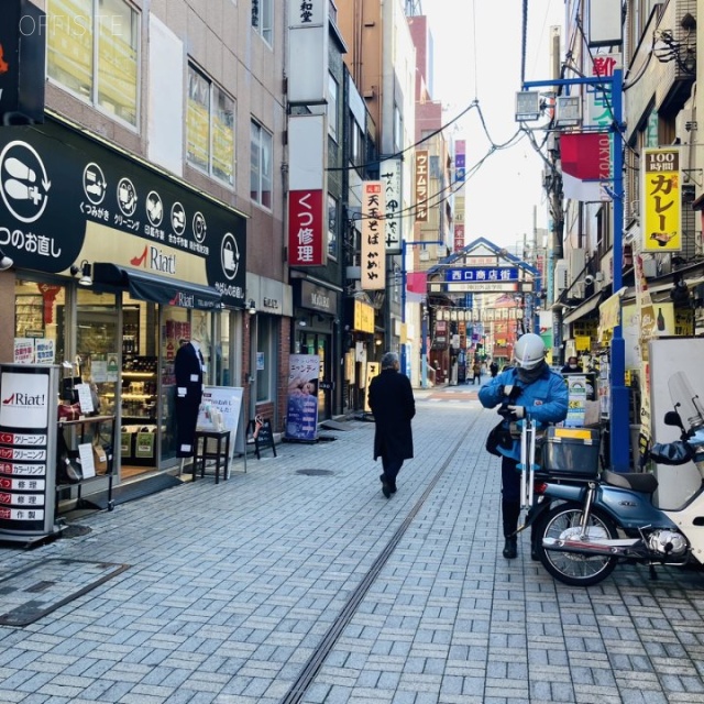 梶山ビル ビル前面道路