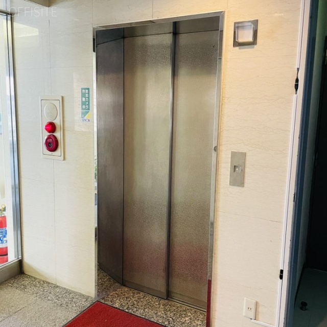 アンバービル エレベーター