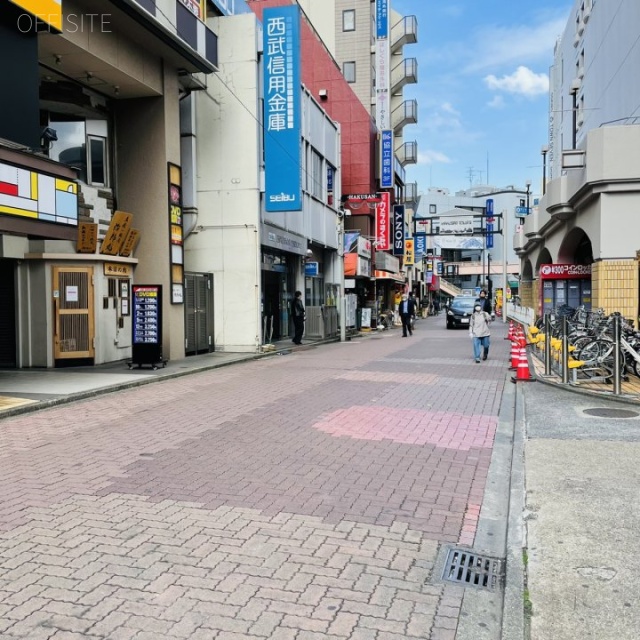 喜屋ビル ビル前面道路