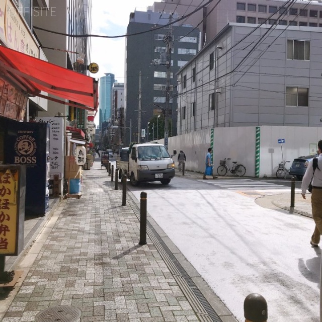 虎ノ門第1ビル ビル前面道路