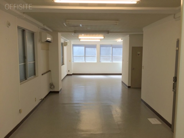 中央ビル 室内