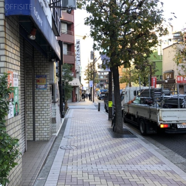 渡邊ビル ビル前面道路