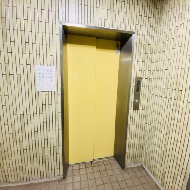 銀座ストークビル エレベーター
