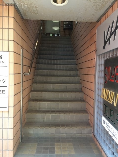VIA原宿 階段