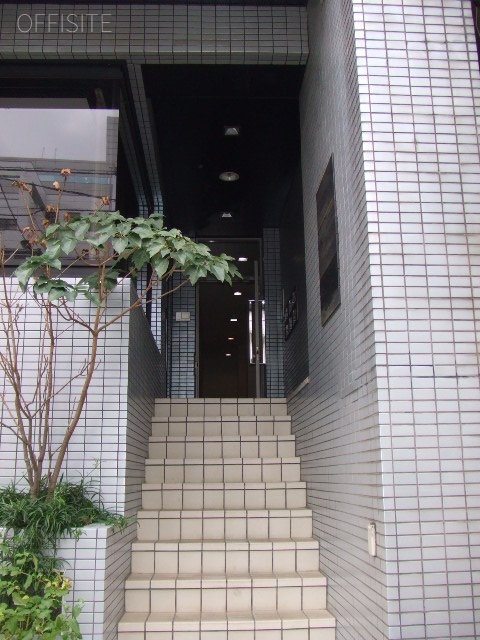 大原ビル エントランス
