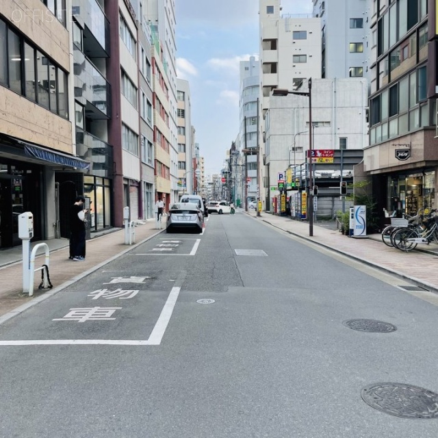 M.BALANCE UENO EAST 前面道路