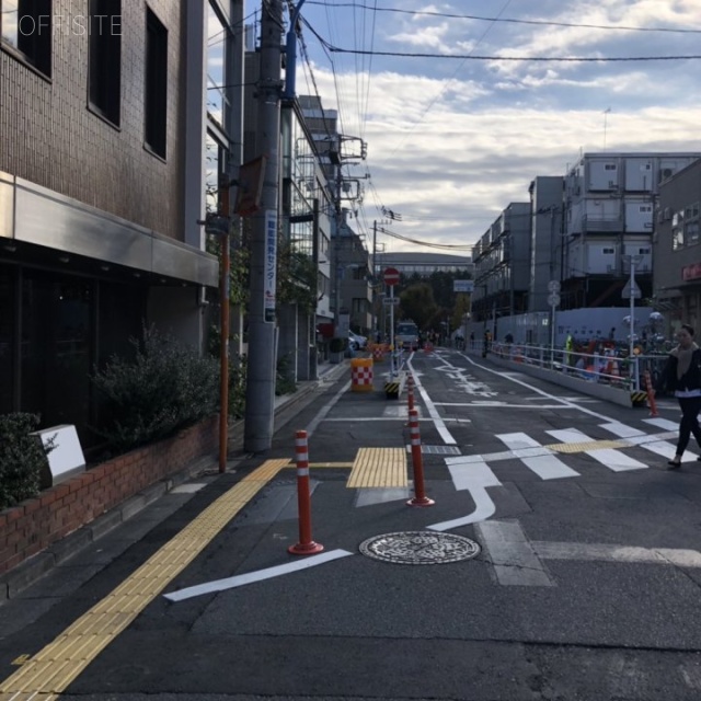 旧美光写苑ビル ビル前面道路