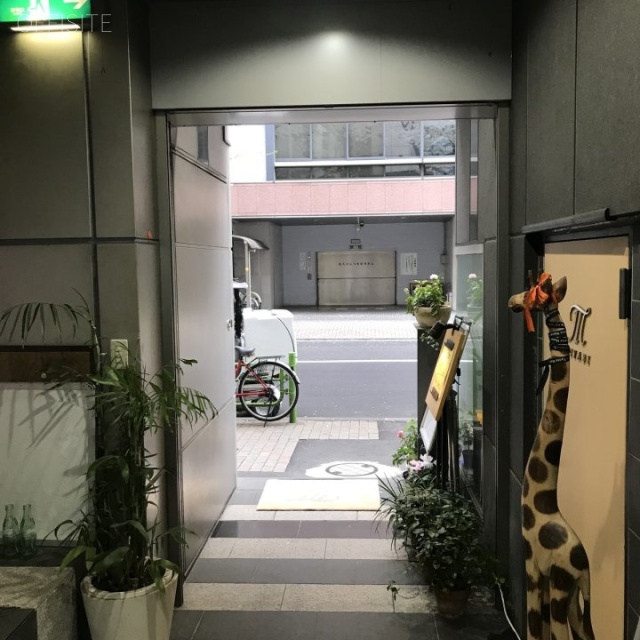 MICビル エントランス