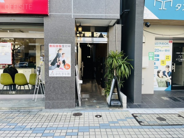 第三仲町ビル エントランス