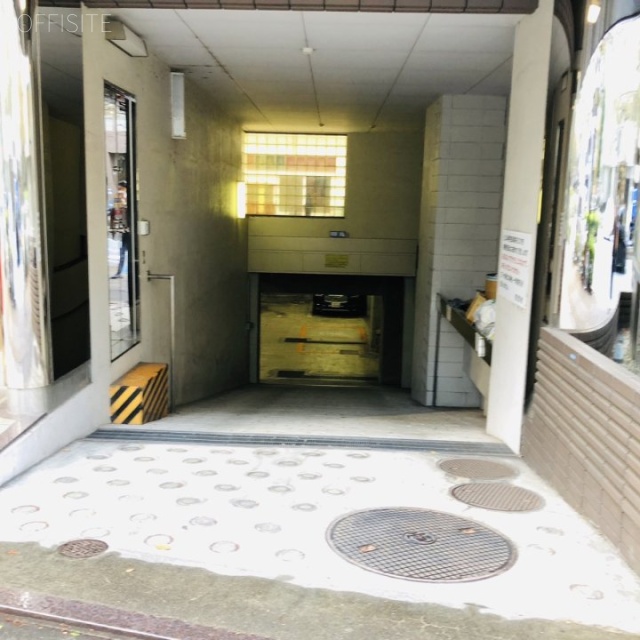 岩崎ビル　駐車場