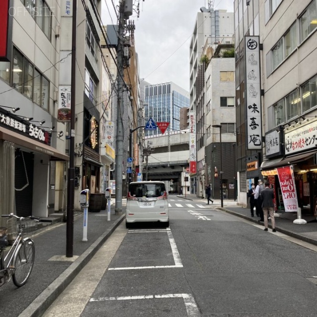 神田NAビル ビル前面道路