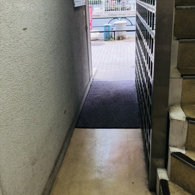 住報渋谷ビル エントランス
