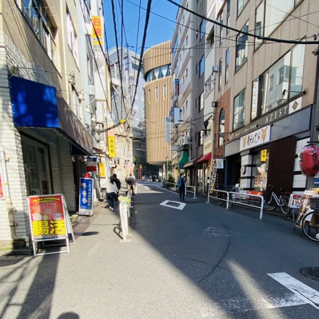 T&Aビル ビル前面道路