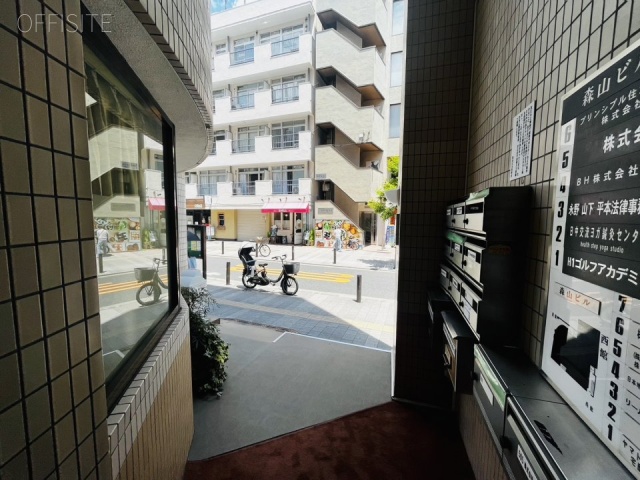 森山ビル　エントランス
