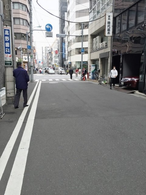 1-8-15ビル ビル周辺道路