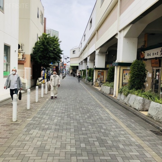 ちとふなサバンクビル 前面道路