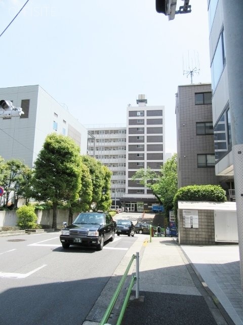 赤坂ロイヤルビル ビル周辺道路