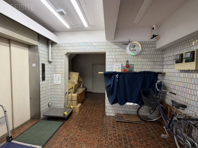 宮島ビル エントランス