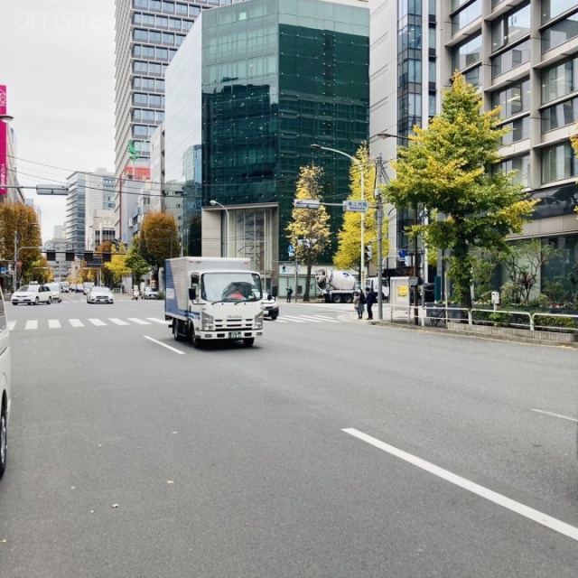 PMO内神田 ビル前面道路