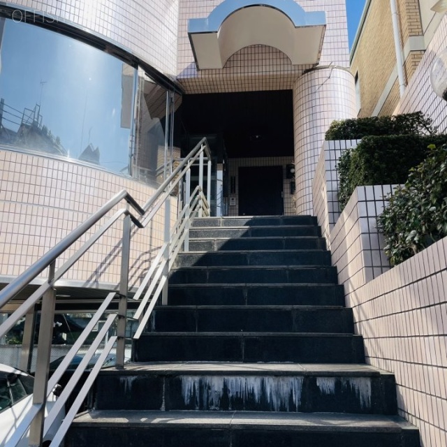 中島ビル 階段