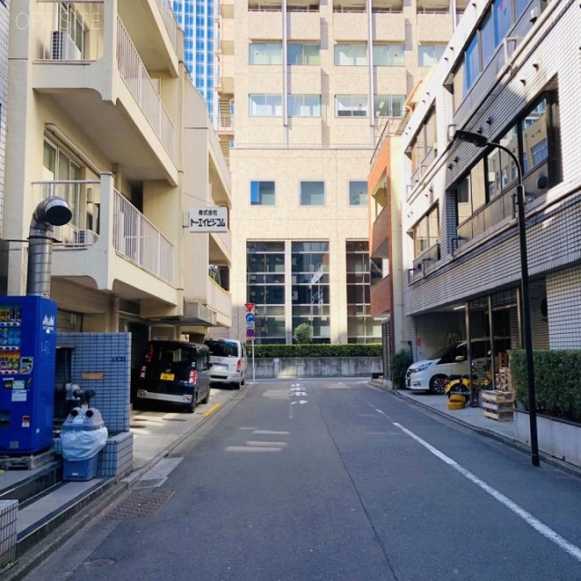 川名ビル ビル前面道路