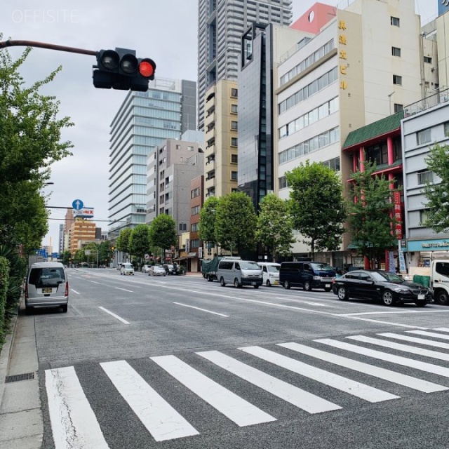 フジタ人形町ビル 前面は新大橋通り