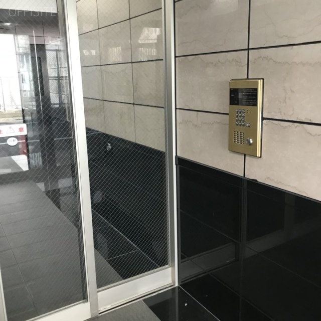 アール新宿御苑 エントランス