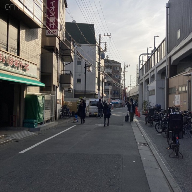 四宮ビル 前面道路