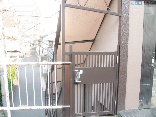 CMビル 外観
