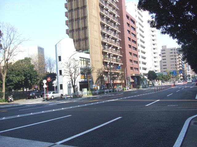 関内駅前エスビル ビル前面道路