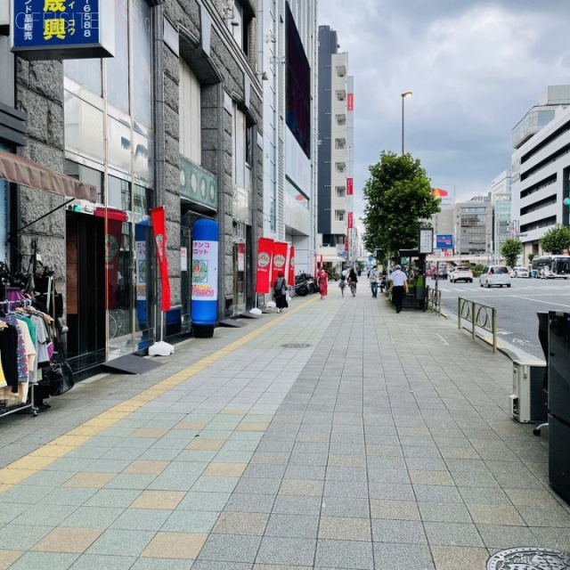 VORT錦糸町駅前Ⅱ ビル前面道路