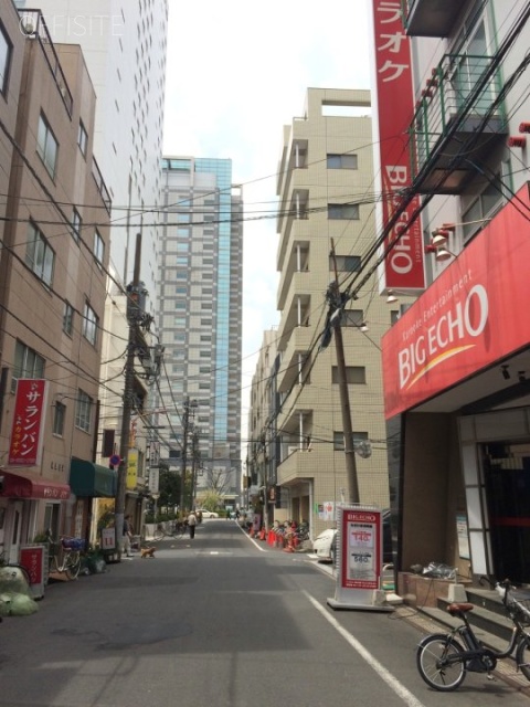 アスピビル ビル前面道路