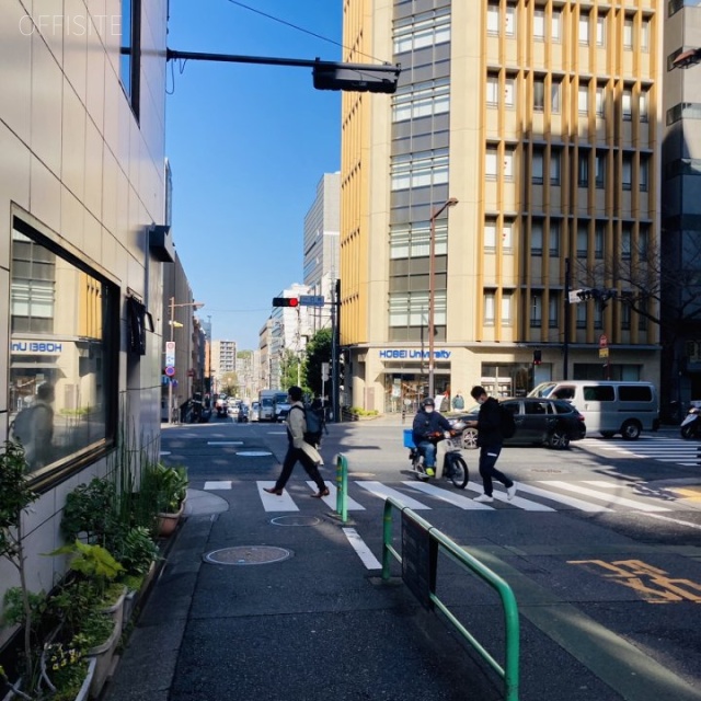 ABEビル ビル前面道路