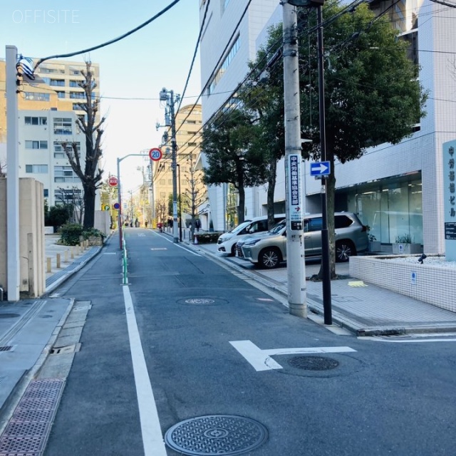 ダイニチ麹町ビル ビル前面道路