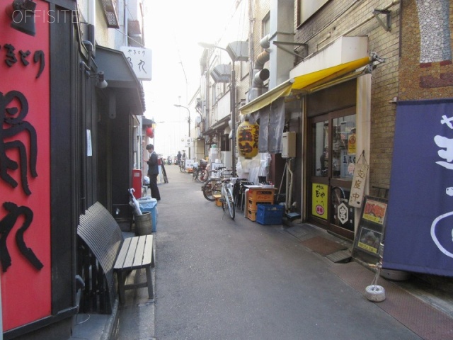 第4山田ビル新館 ビル前面道路