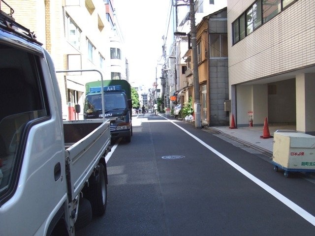 九段富士川ビル ビル前面道路