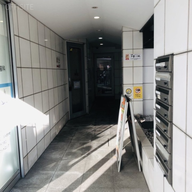 駿河台アライビル エントランス
