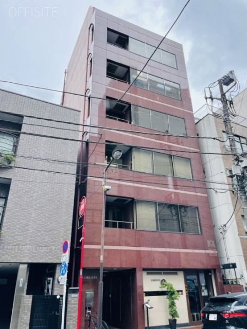 Y’sコーラルビル 外観