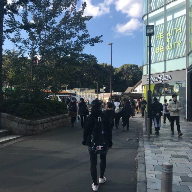 原宿TWビル ビル前面道路