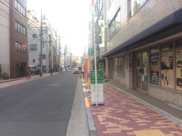 徳永ビル ビル前面道路