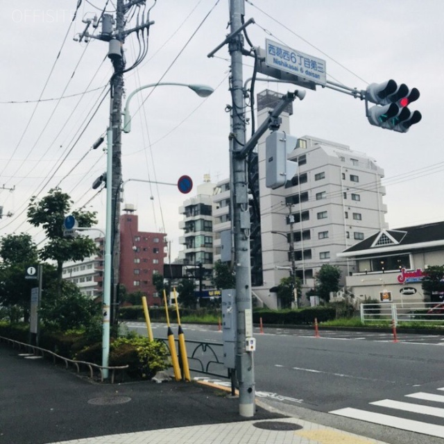 関寅ビル第2 ビル前面道路