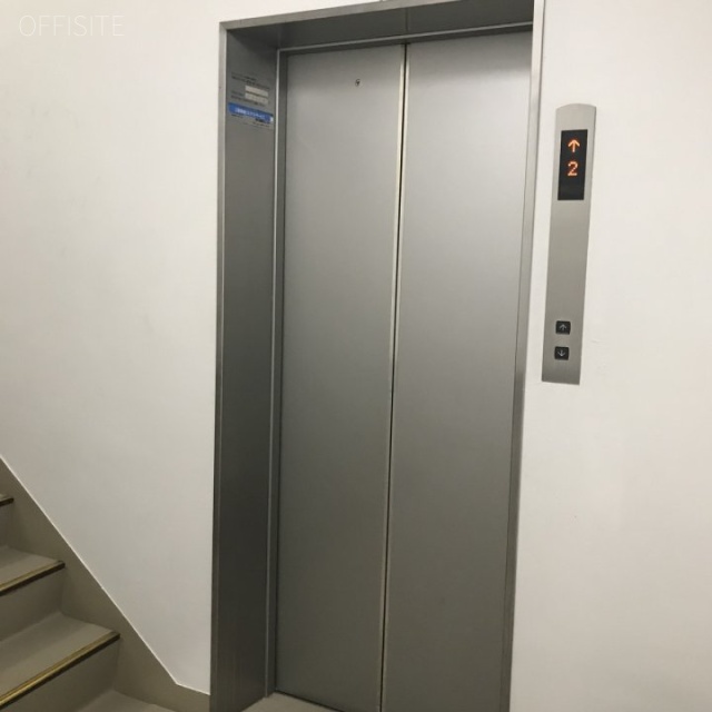 第一シルバービル エレベーター