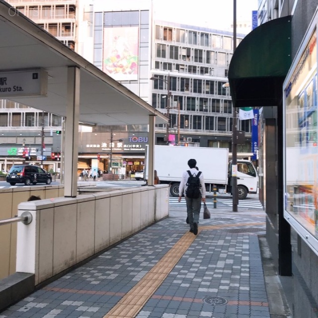 新東第一ビル ビル前面道路