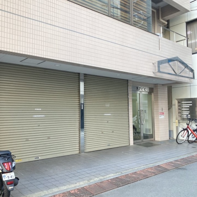 STビル 外観