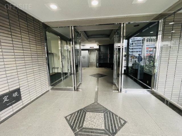 YSビル　エントランス