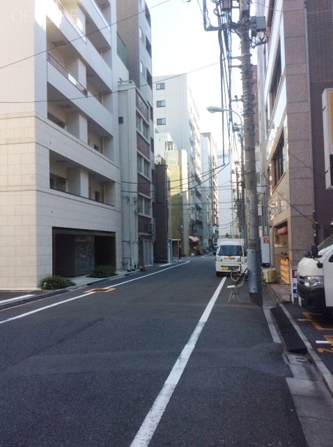 東新ビル ビル周辺道路